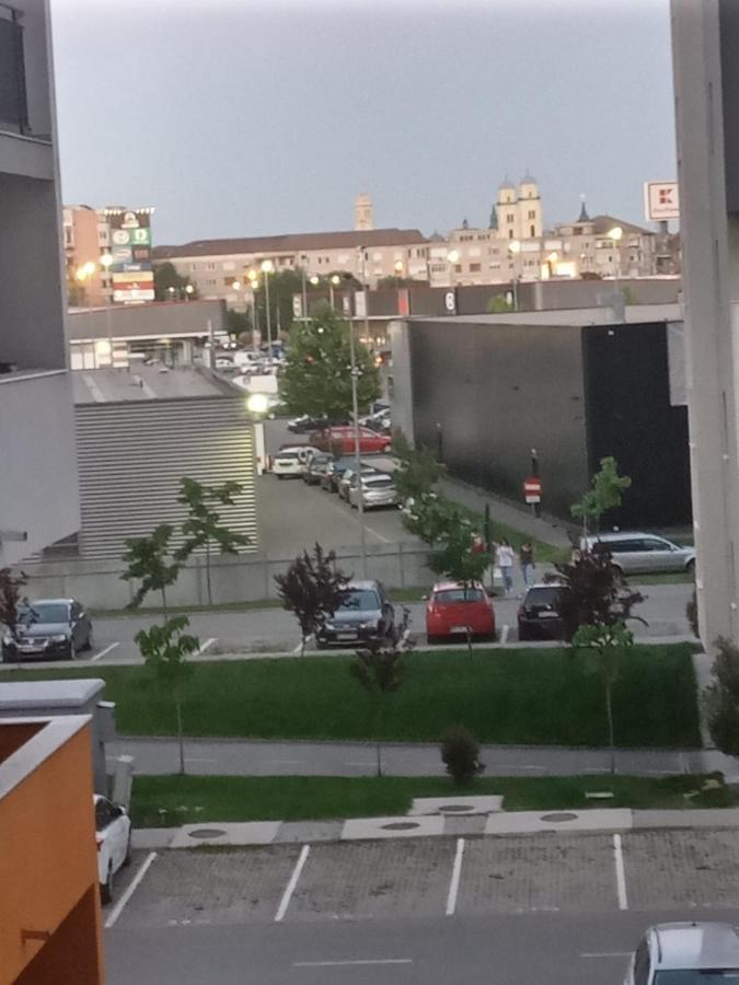 Apartament Gabriella'S Home Oradea Ngoại thất bức ảnh