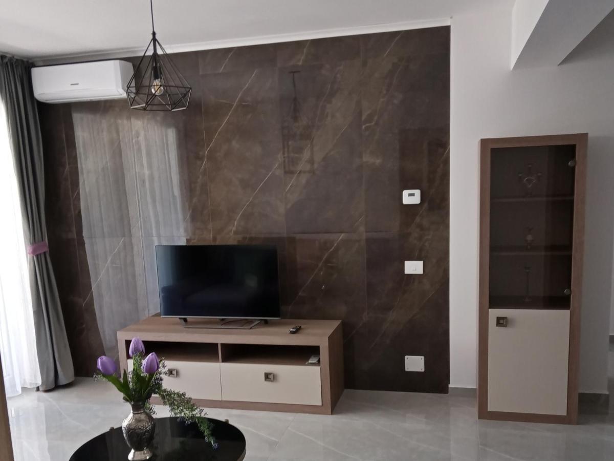 Apartament Gabriella'S Home Oradea Ngoại thất bức ảnh